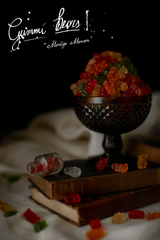 Illustration for article titled From Beyoncé to Sinatra: Photos of the food and drinks stars demand